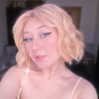 mae_lamb_'s Offline Chat Room