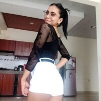 britany_cruz1's Offline Chat Room