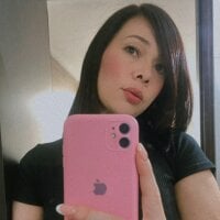 emily_purple__'s Offline Chat Room