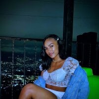 lillywoodm_'s Offline Chat Room