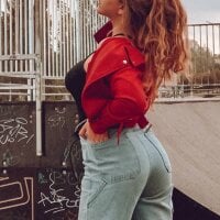 Khaki_Outfit's Offline Chat Room