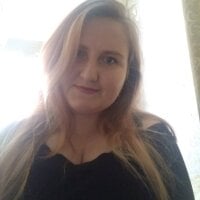 HayleyXNice's Offline Chat Room