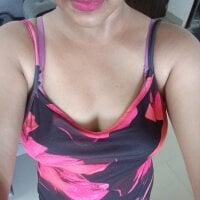 Cute-Riya77 webcam