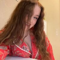 IvorySnowW webcam model