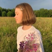 Phòng Chat Ngoại tuyến Charming_Mariana