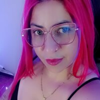 AliciaRed1 Cam Model Profile | Stripchat
