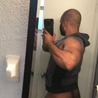 Piercedmuscle80 webcam