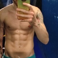 Gleison-23 webcam model