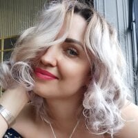 KatrinAlluring webcam model