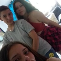 horny_friends18 Cameră chat offline