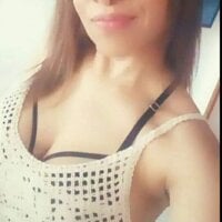 lalia_milf's Offline Chat Room