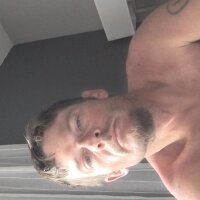 bbwhunter96's Offline Chat Room