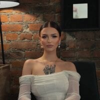 LILmia webcam model