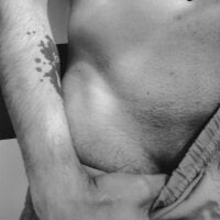 JhonGenelius' Offline Chat Room