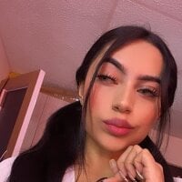daniela_evans25's Webcam Show