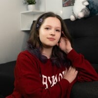 Alina_Mills' Profile Pic