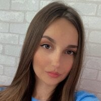 ariana_cole's Offline Chat Room