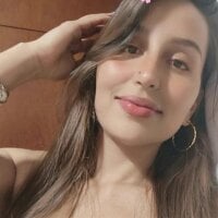 IsabellaaSwann webcam model