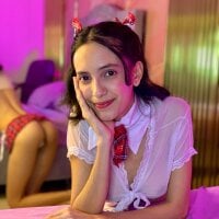 SilkyDolly webcam model