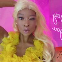 queenofallcourtesans webcam