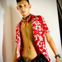 LatinsBoys25 offline chatrum