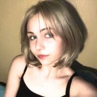 HelenCrusee webcam model