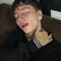 aronn_tay webcam model