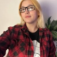 AzaleaAllyson's Avatar Pic