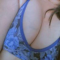 Brown_girlsx Adlı Modelin Çevrimdışı Sohbet Odası