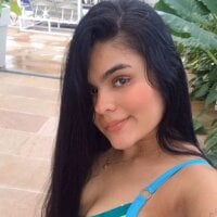 petite_lily_'s Offline Chat Room