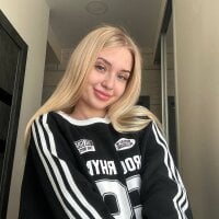 ArdathHalfhill webcam model