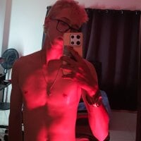 skinny_bigcock02