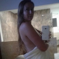 blonde_moon69's Offline Chat Room