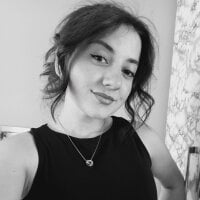 WhitelightPrincess' Offline Chat Room