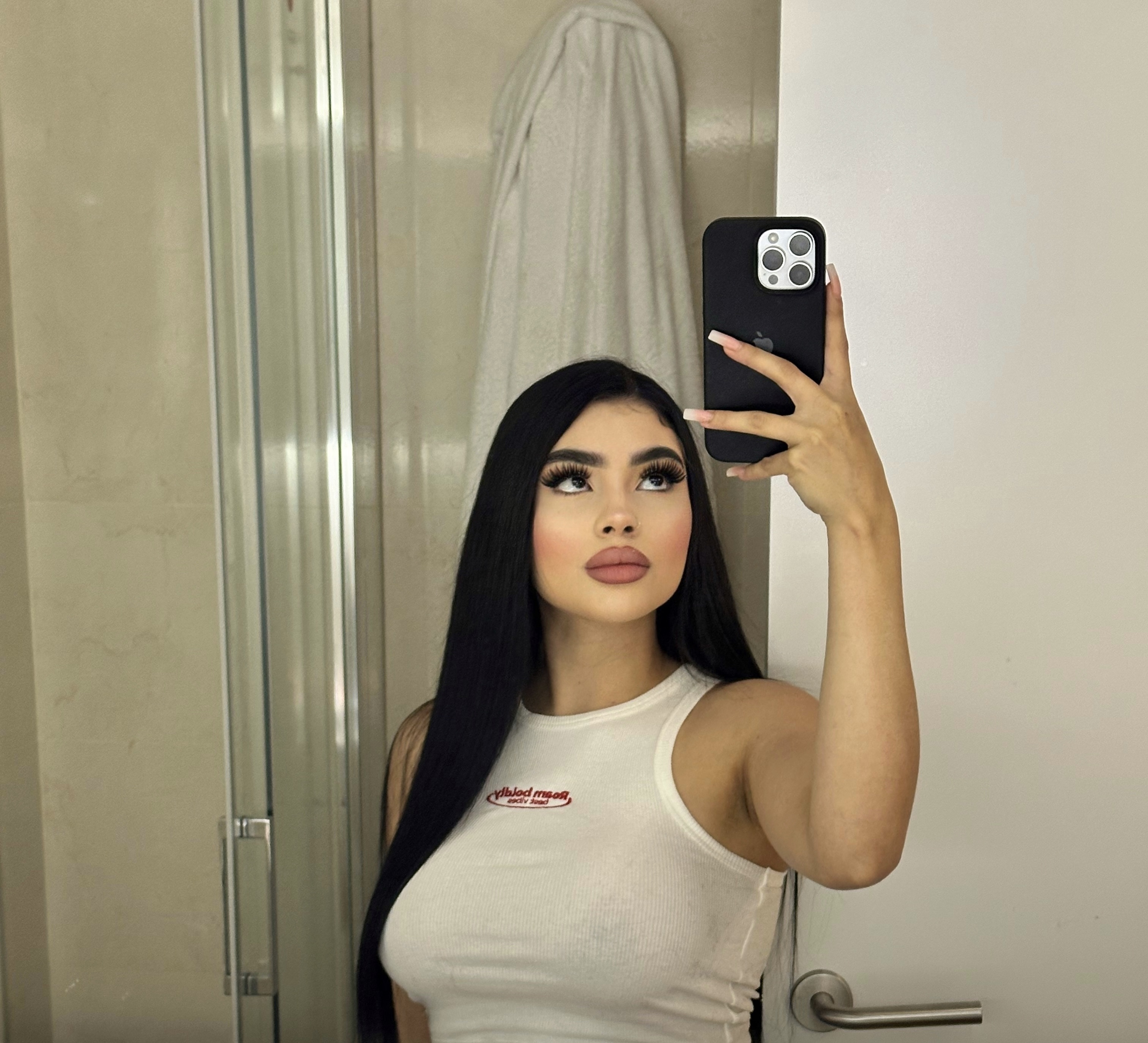 Violet_moon2 Webcam Model Profile | xHamsterLive
