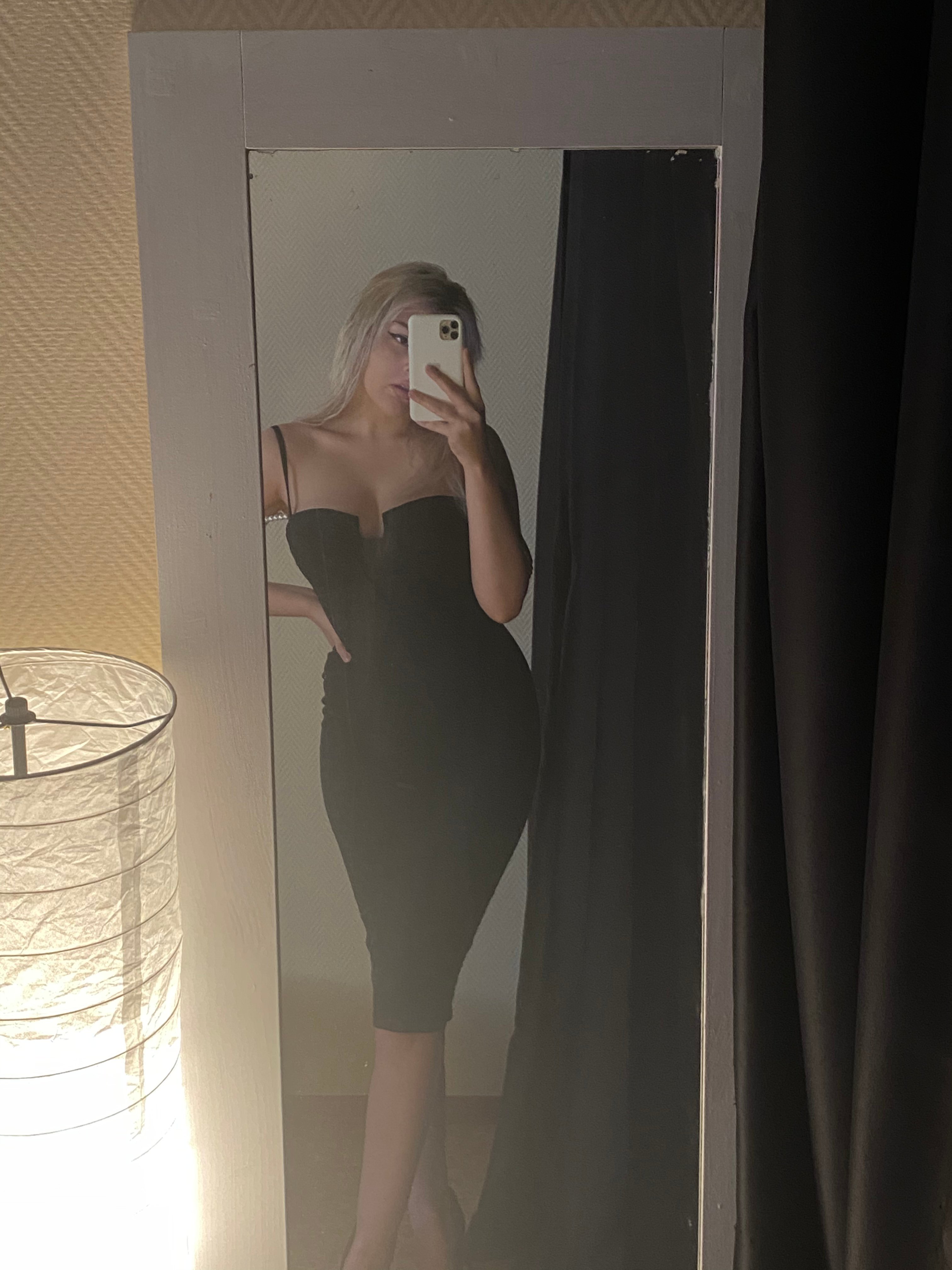 Remiliya Webcam Model Profile | xLiveSex