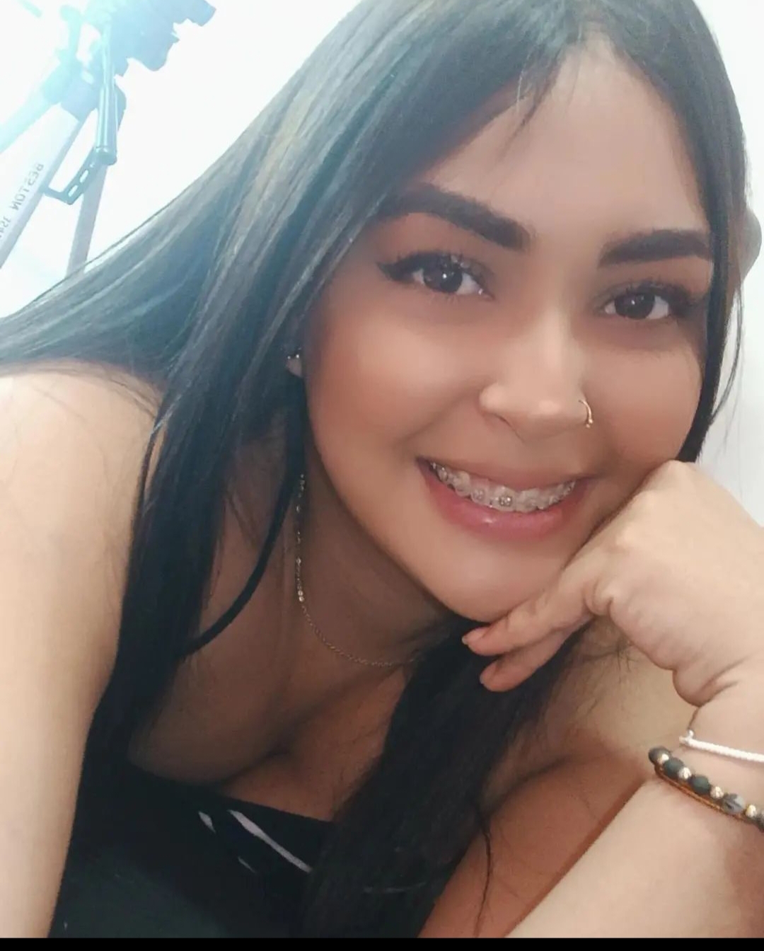 ximenaortega-webcam-model-profile-xhamsterlive