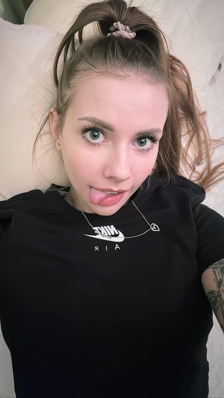 Vikki_Cheeseのキャストのプロフィール | Stripchat