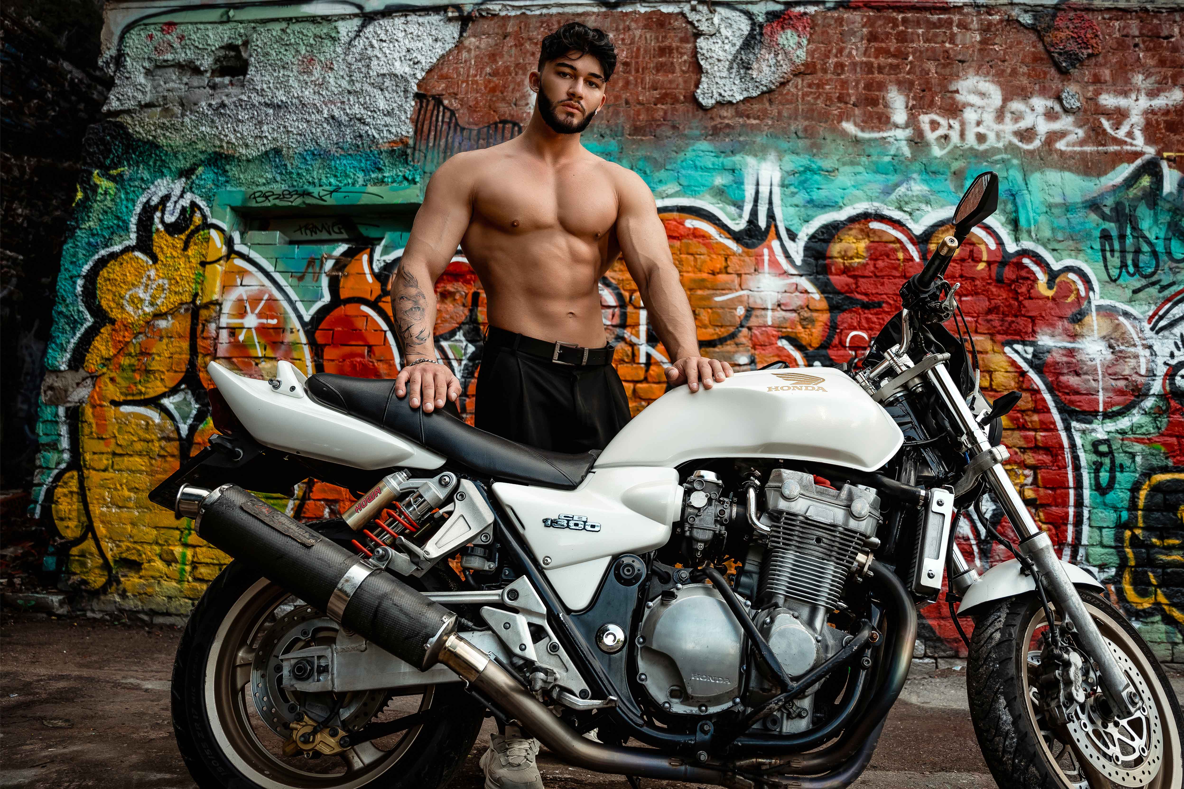 Profil kamerové modelky MerlinMuscular | Stripchat