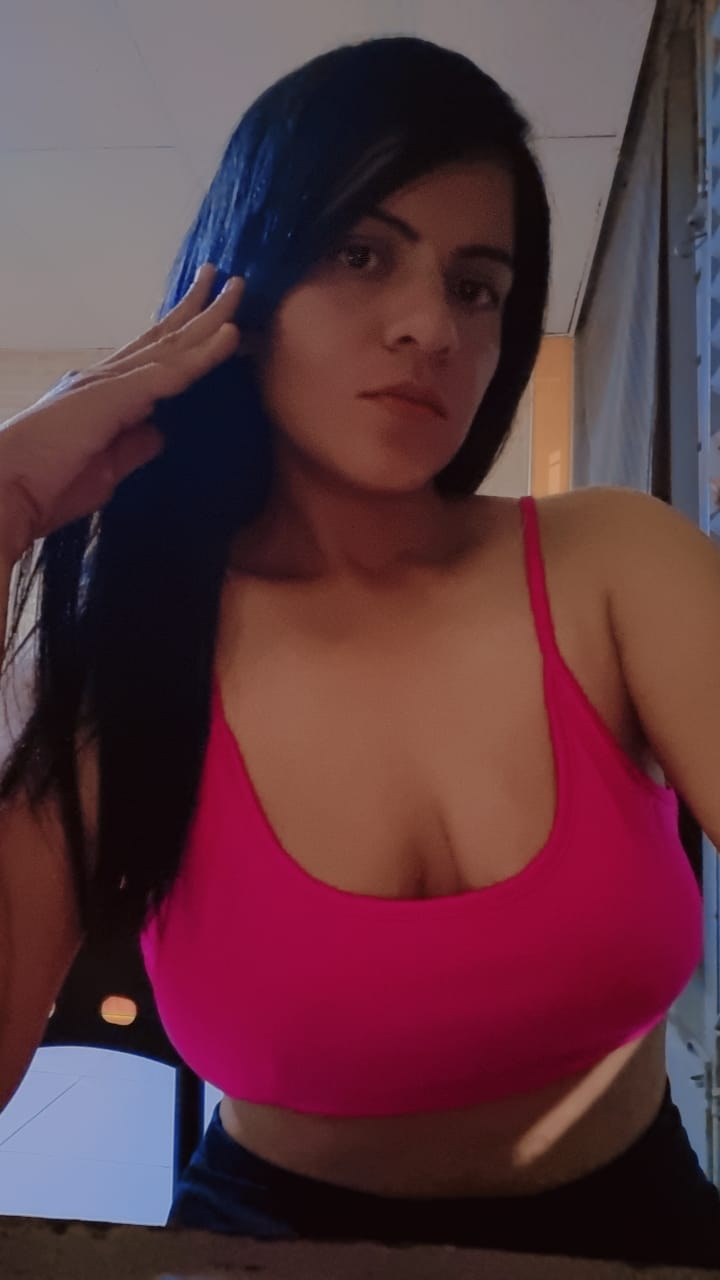 Olivia-adams Cam Model Profile | Stripchat