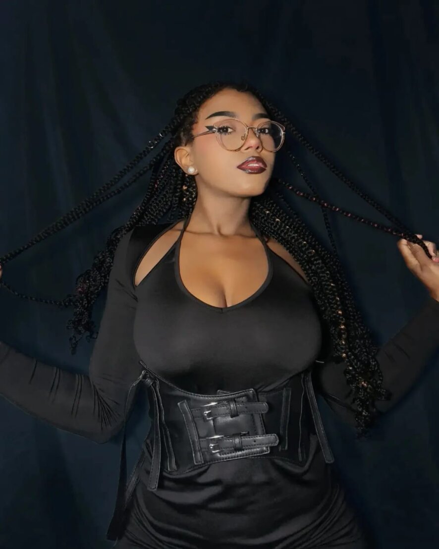 LadyPnoir Webcam Model Profile | xLiveSex