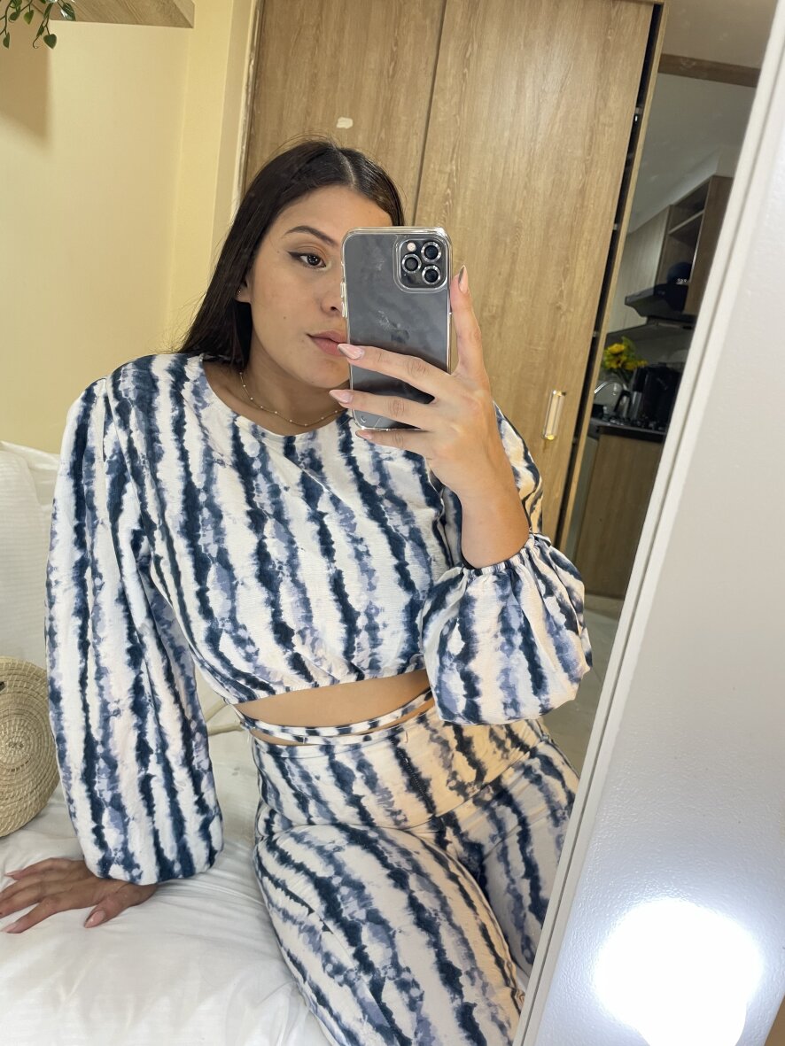 Laura_cookie_ Cam Model Profile Stripchat