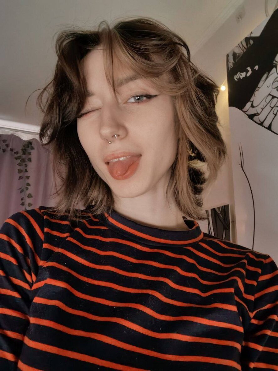 Luckysexydoll Cam Model Profile | Stripchat