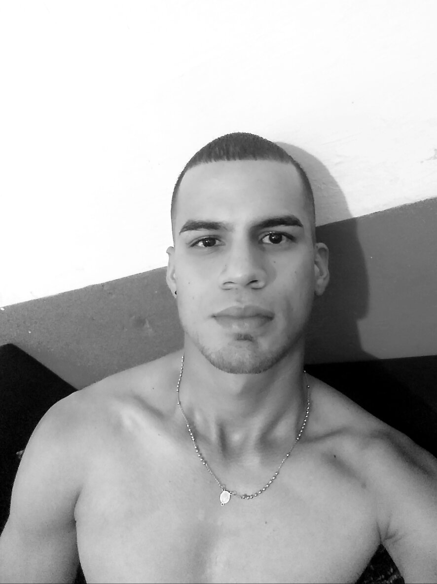 nicolas-950-webcam-model-profile-xhamsterlive