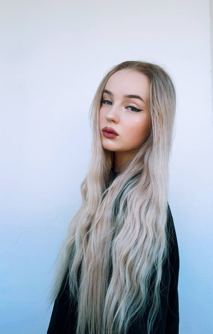 julia-wilsons-cam-model-profile-stripchat