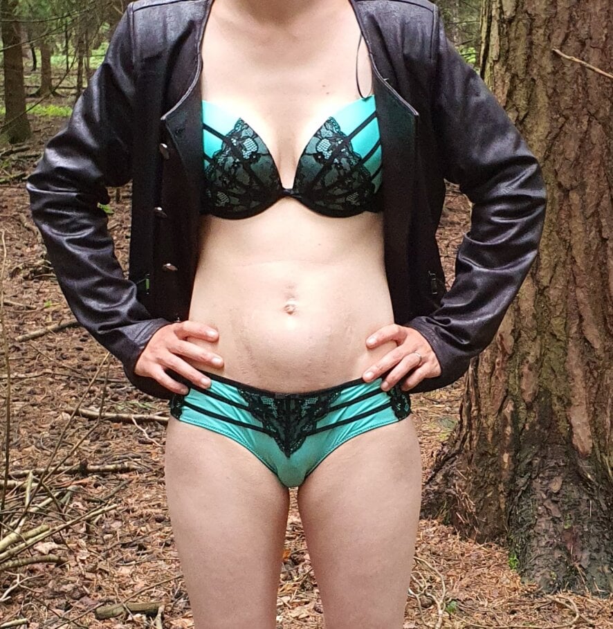 Geile-Luna Cam Model Profile | Stripchat