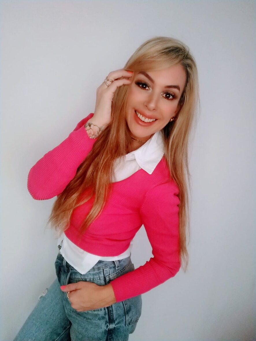 Carolinesampaio Cam Model Profile | Stripchat