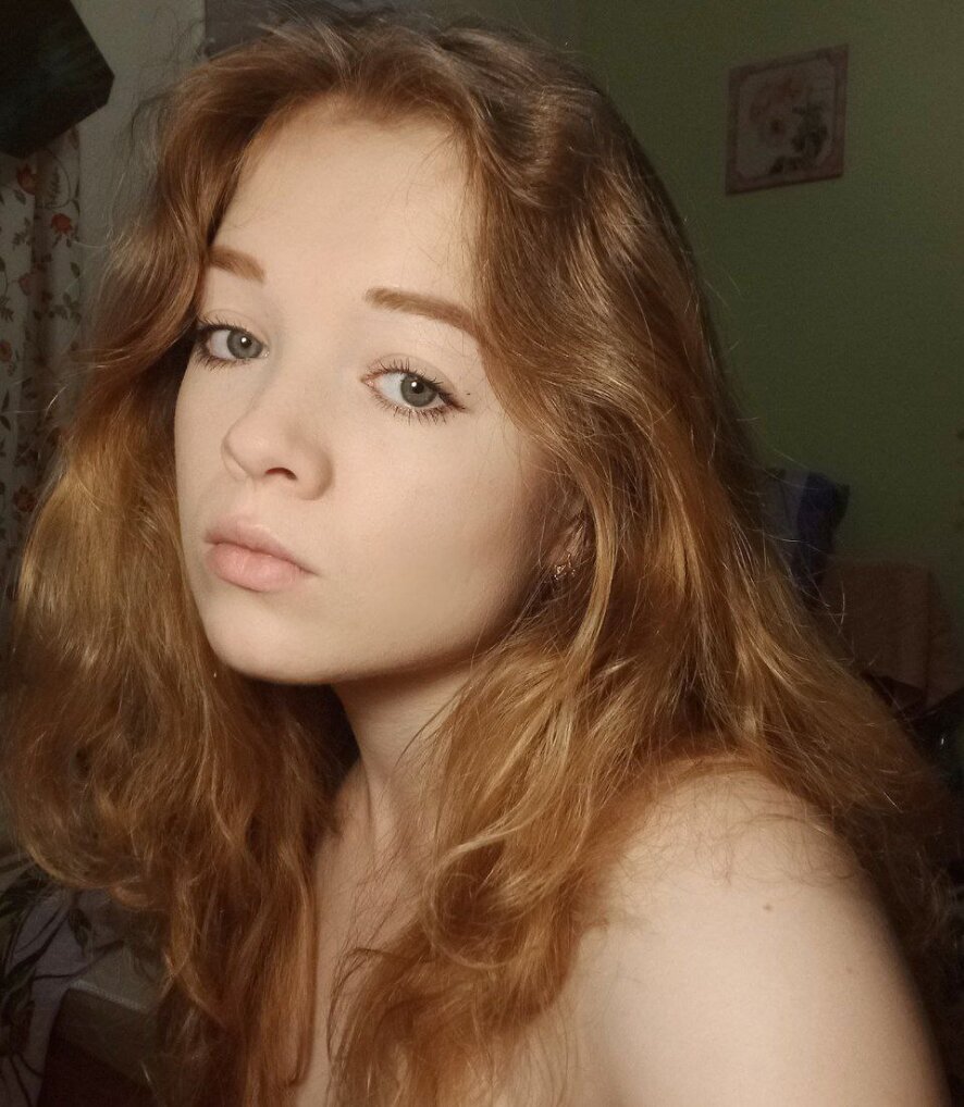 julenon-baby-webcam-model-profile-redgifcams