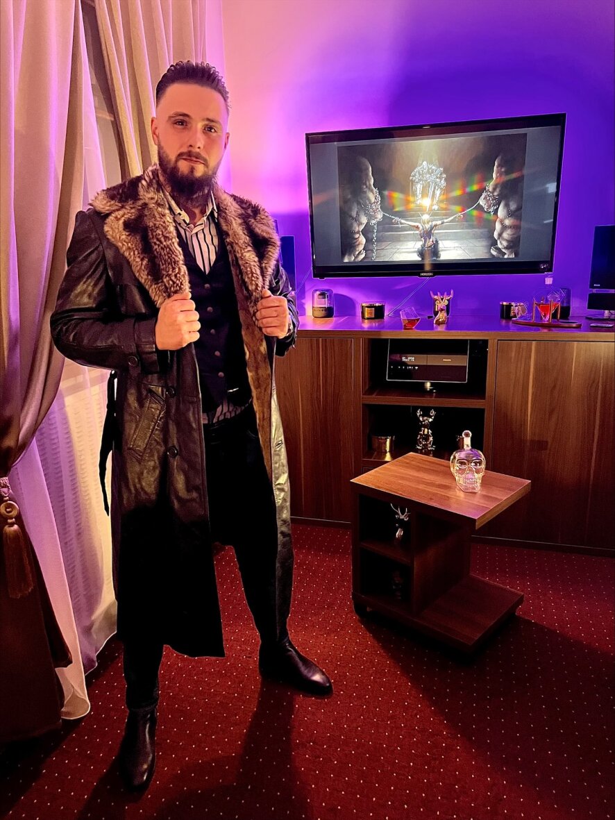 Alpha__Master Cam Model Profile | Stripchat