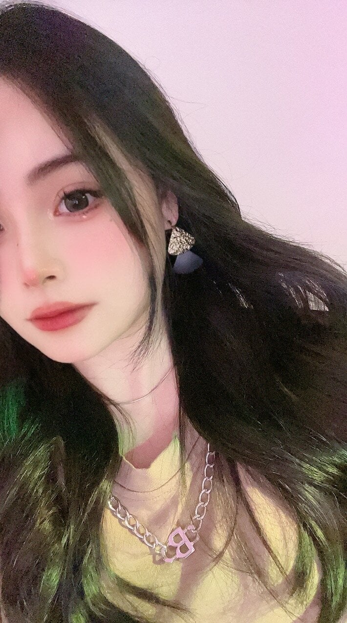 Xiaoyemm主播简介 | Stripchat